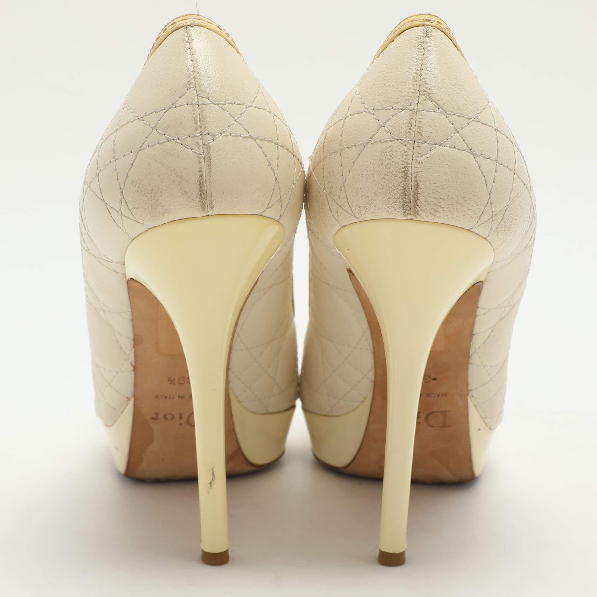 Women's Dior Cream Cannage Patent and Leather Bow Peep Toe Pumps Size 39.5 For Sale