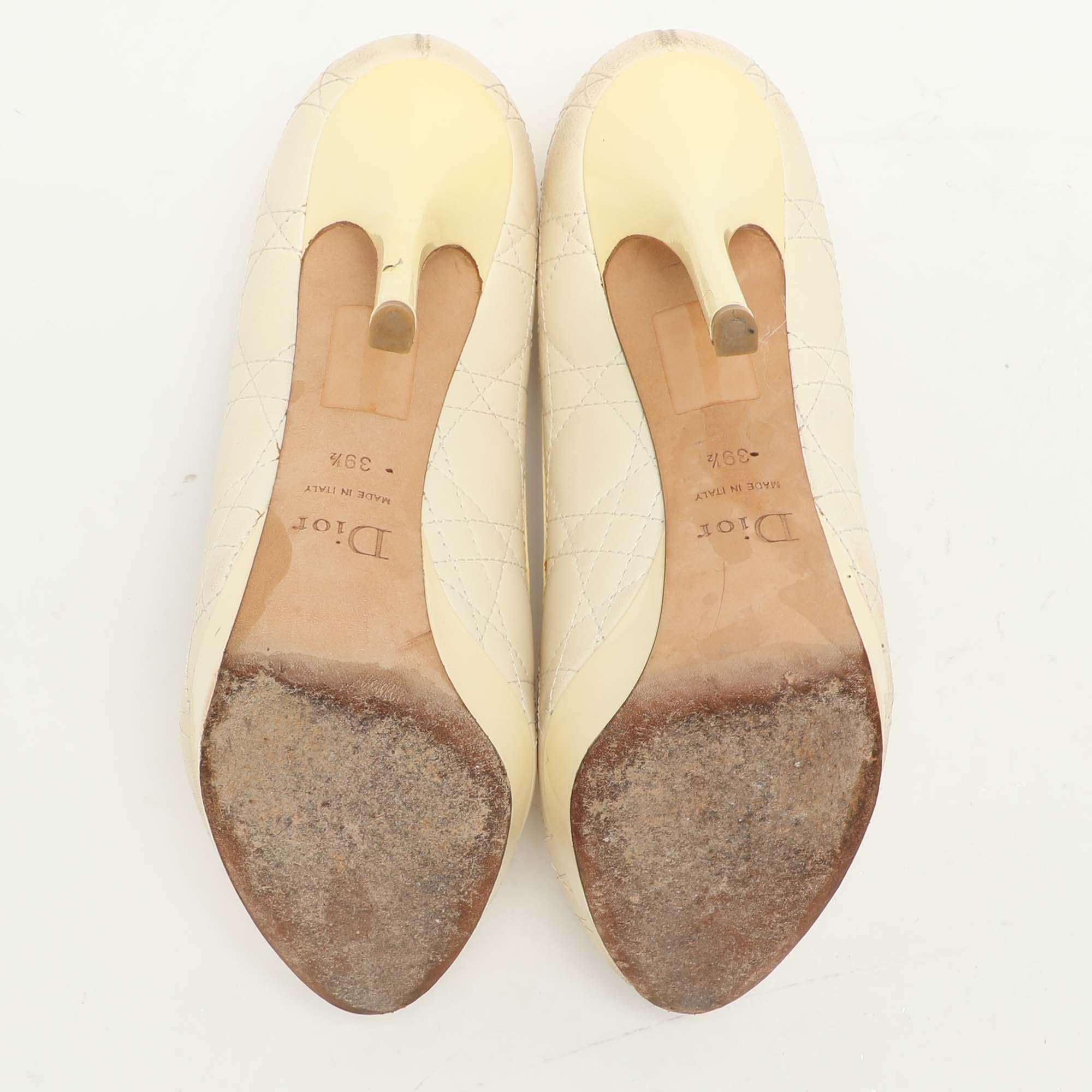 Dior Cream Cannage Patent and Leather Bow Peep Toe Pumps Size 39.5 For Sale 1