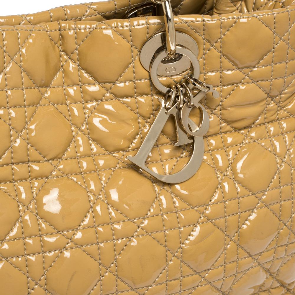 Dior Cream Cannage Patent Leather Soft Lady Dior Shopper Tote In Good Condition In Dubai, Al Qouz 2