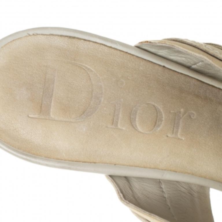 Dior Cream Leather Slide Sandals Size 37 For Sale 1