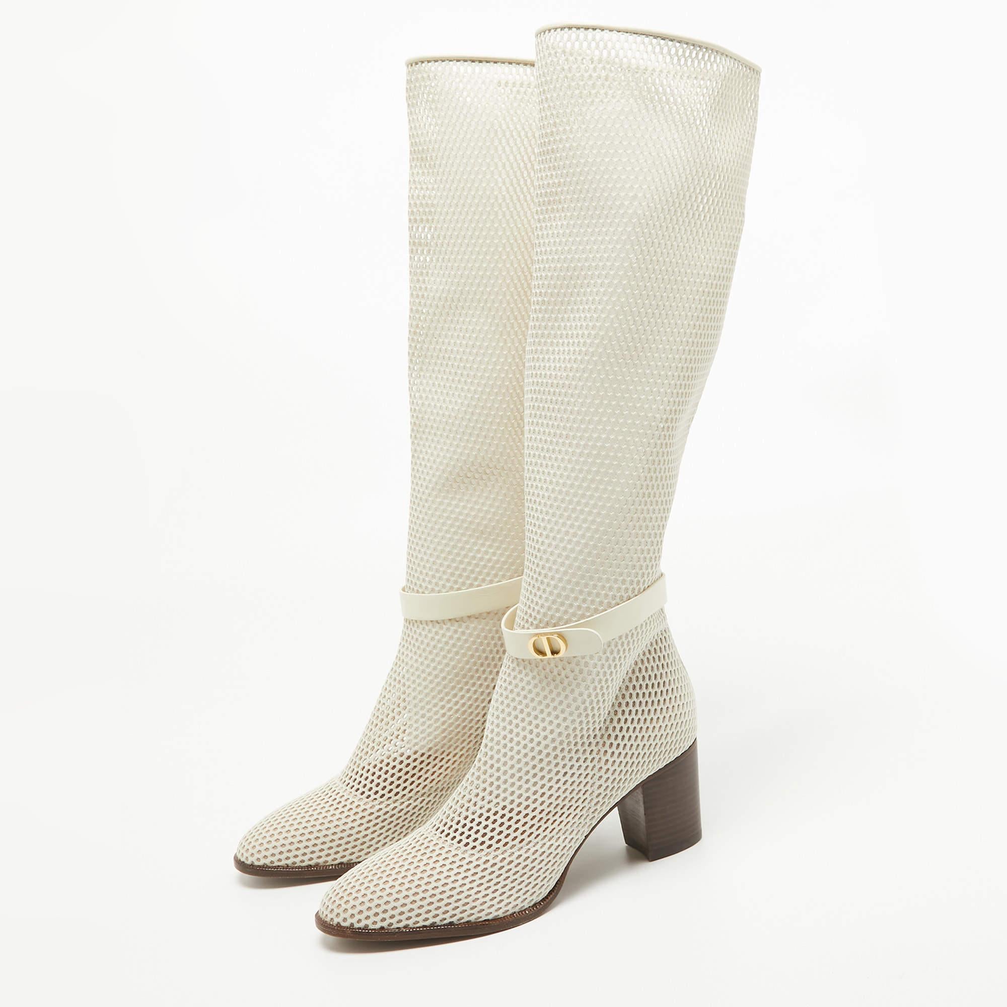 Enjoy the most fashionable days with these stylish Dior boots. Modern in design and craftsmanship, they are fashioned to keep you comfortable and chic!

