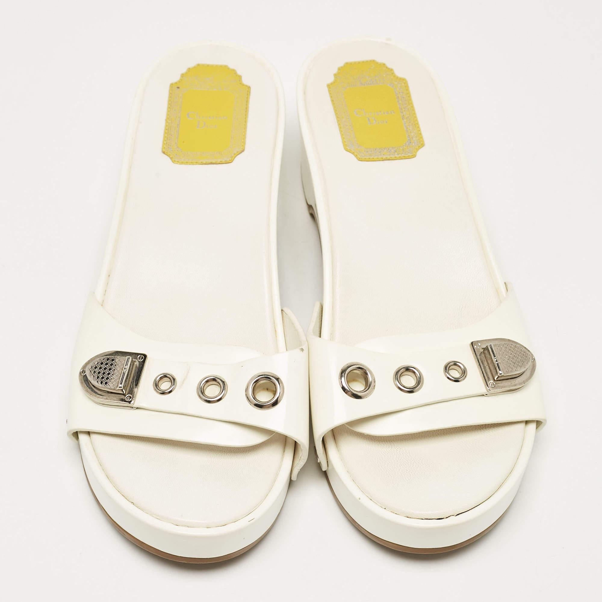Beige Dior Cream Patent Leather Slide Sandals Size 36.5