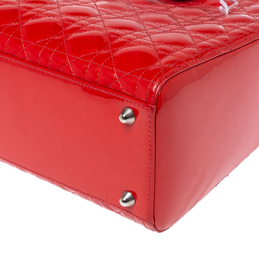 Dior Crimson Red Cannage Große Lady Dior Tote aus Lackleder 6