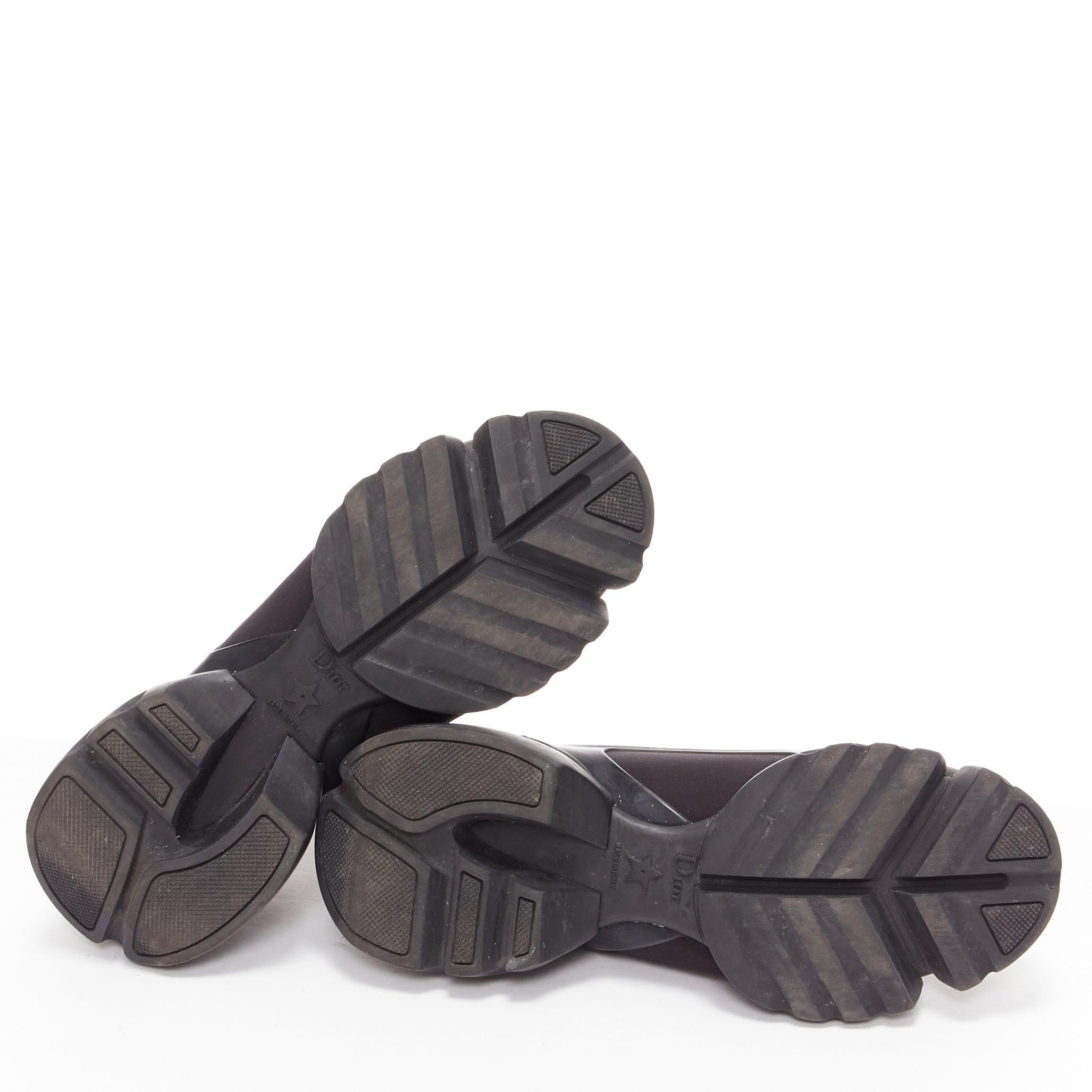 DIOR D-connect Schwarzer klobiger Turnschuhe mit technischem D-connect-Logo und Schnürung EU35 im Angebot 7