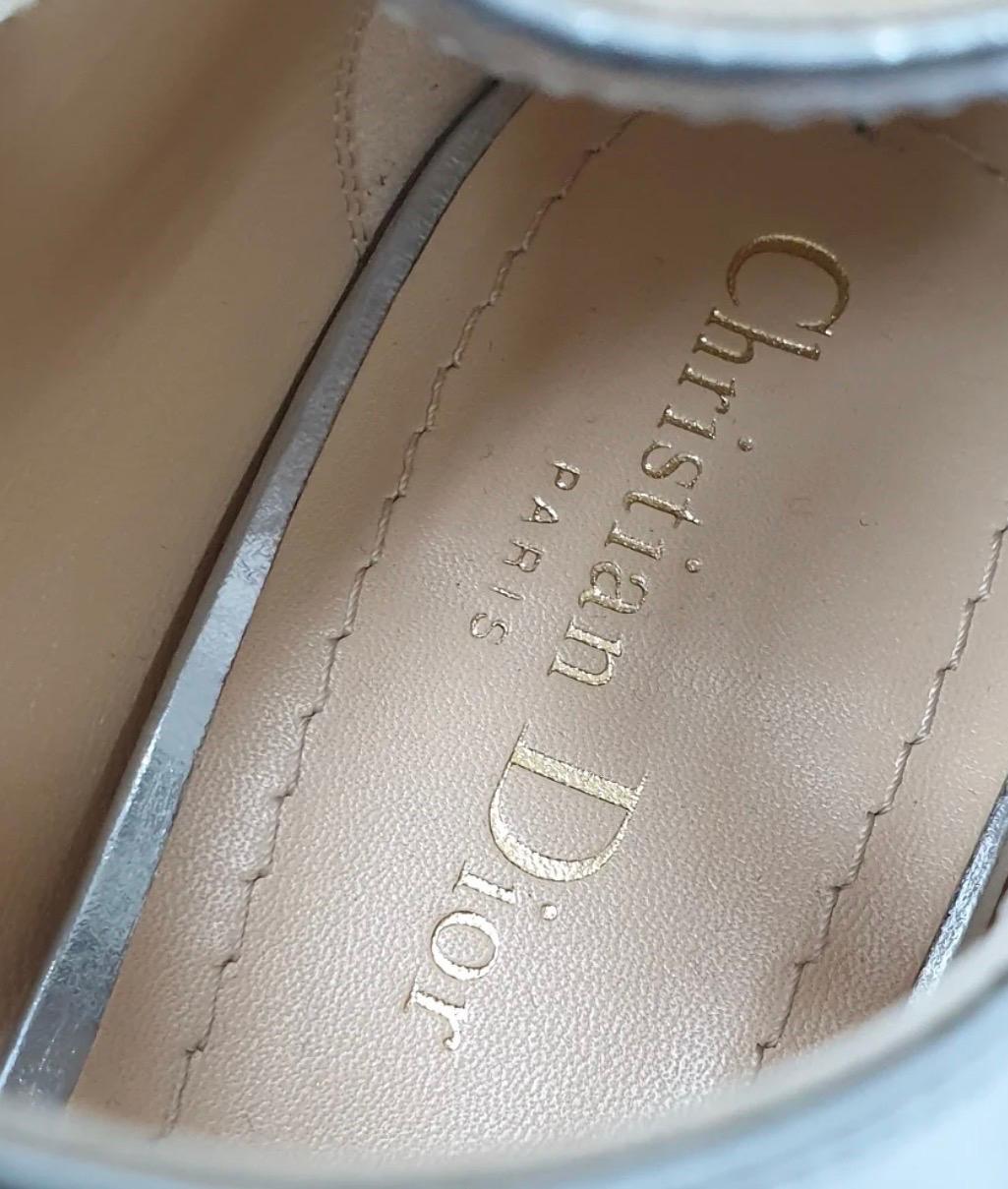 Escarpins en cuir laminé D-Doll de Dior - Taille 40 en vente 7