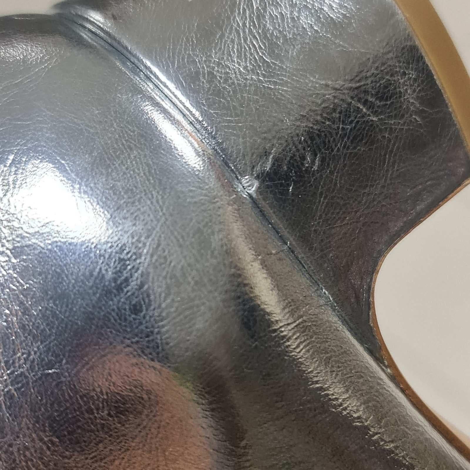 Marron Escarpins en cuir laminé D-Doll de Dior - Taille 40 en vente