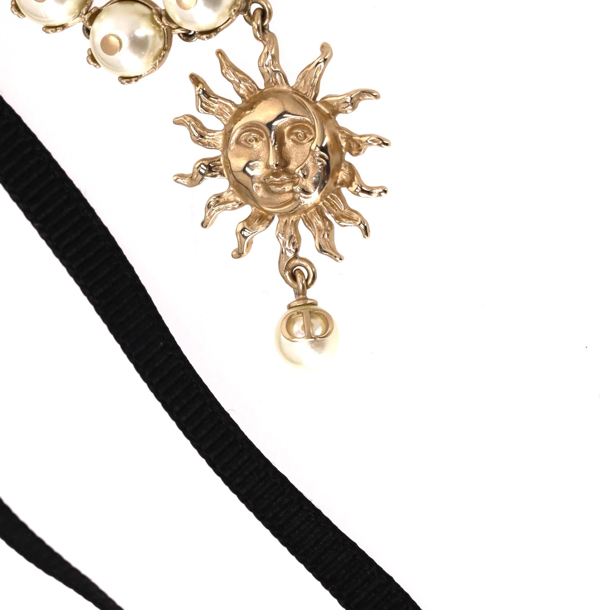 Dior D-Renaissance Soleil Pearl Choker With A Sun Pendant For Sale 3