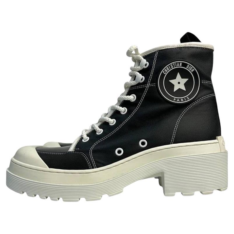 Dior D-Rise Black and White Lace Up Boots - Size 40 For Sale
