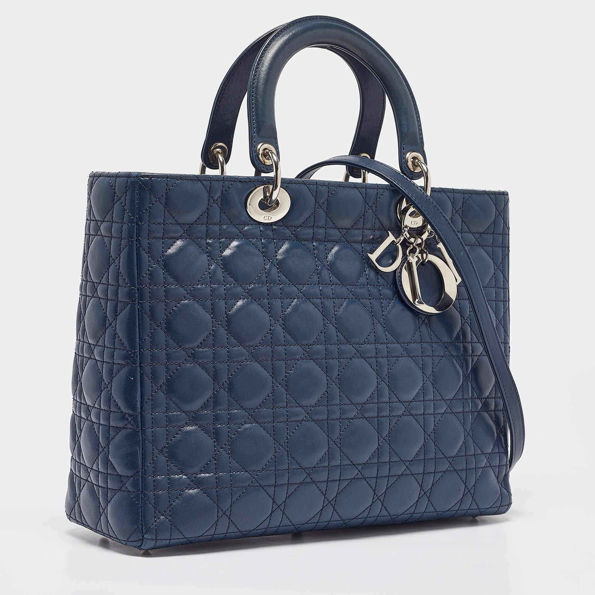 Dior Azul Oscuro Cannage Piel Grande Lady Dior Tote Negro en venta