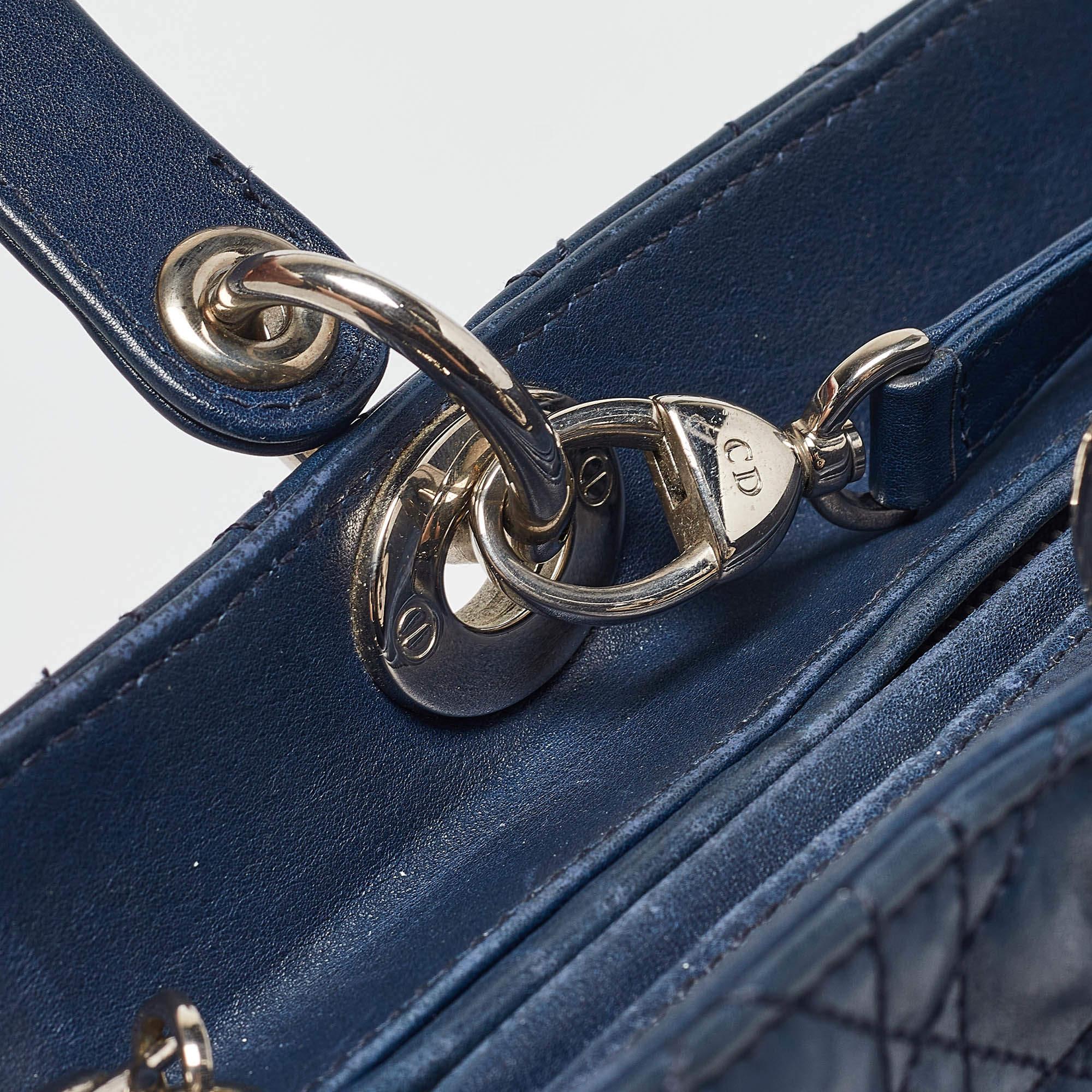 Dior Azul Oscuro Cannage Piel Grande Lady Dior Tote en venta 3