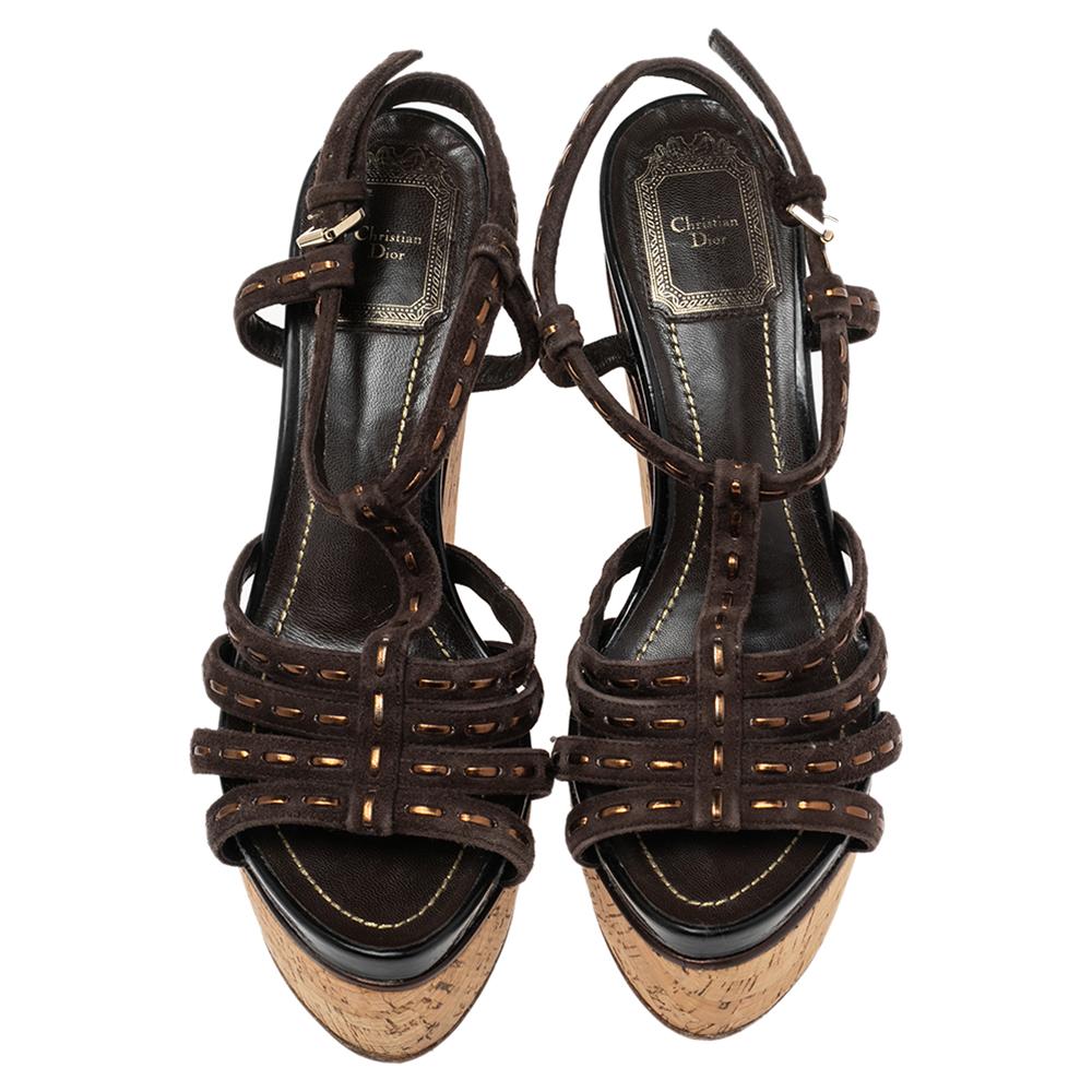 Sandalias de cuña Dior Antica de ante y charol marrón oscuro talla 37.5 en Bueno Estado en Dubai, Al Qouz 2