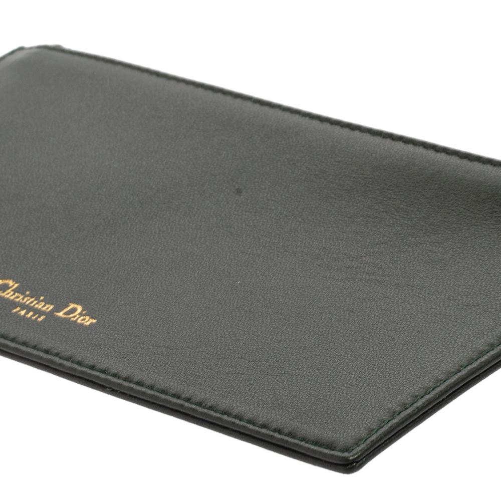 Dior: astuccio piatto con zip in pelle verde scuro 1
