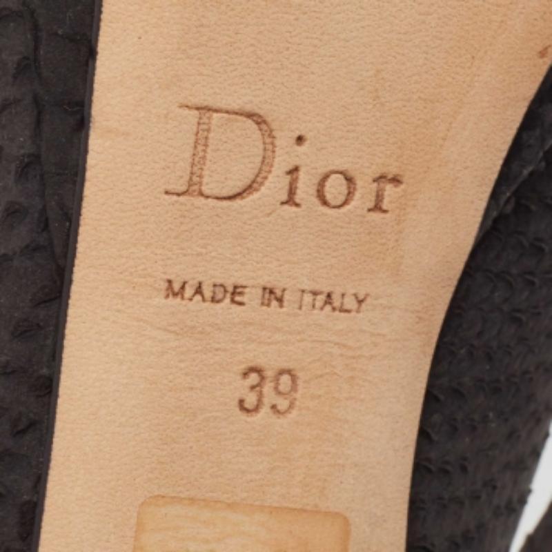 Dior Dunkel Grau Python Geprägtes Leder Miss Dior Peep Toe Pumps Größe 39 im Angebot 4