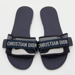 Dior Tiefblau bedruckter Stoff Dio(r)evolution flache Schienen Größe 35