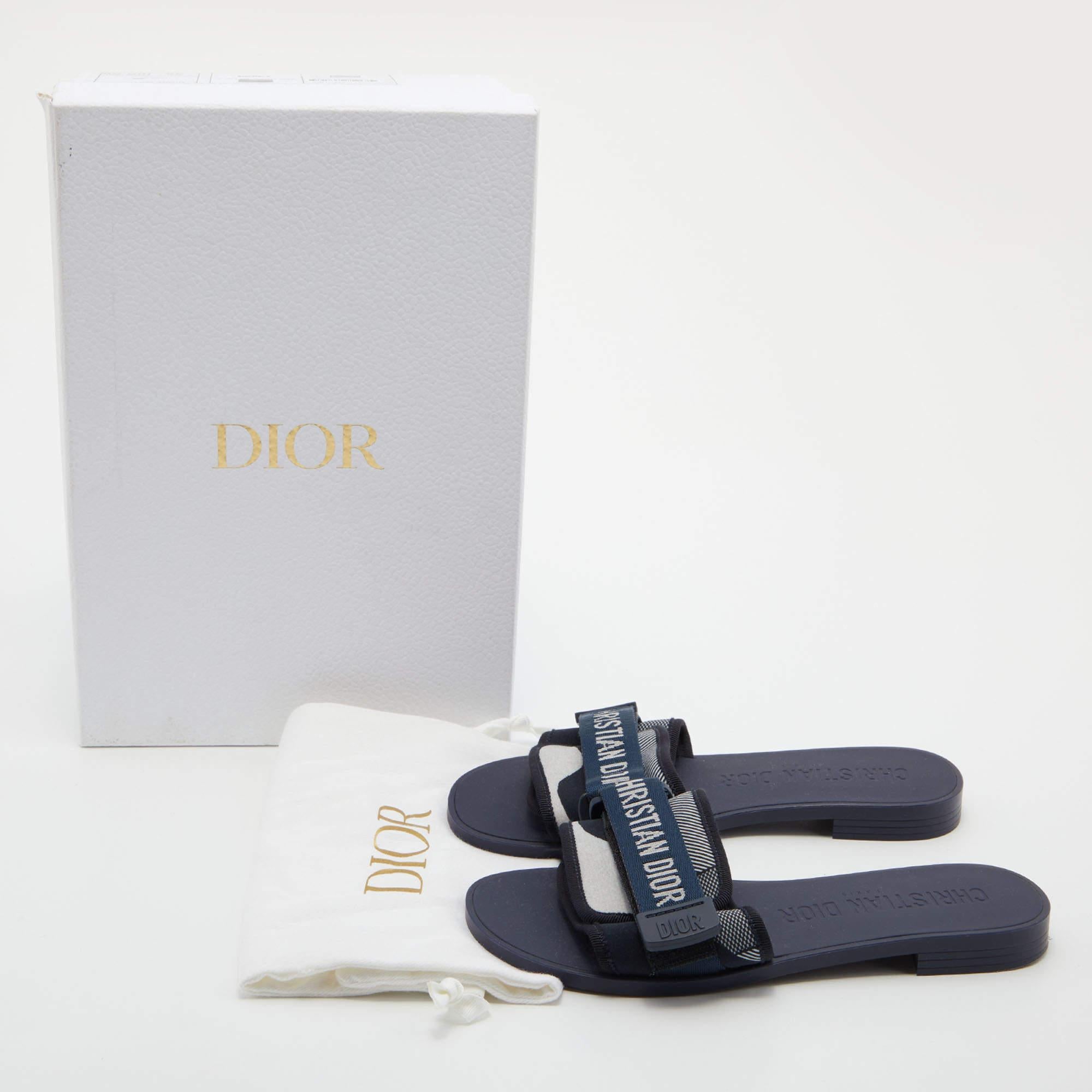 Dior Deep Blue Printed Fabric Dio(r)evolution Flat Slides Size 35 In New Condition In Dubai, Al Qouz 2