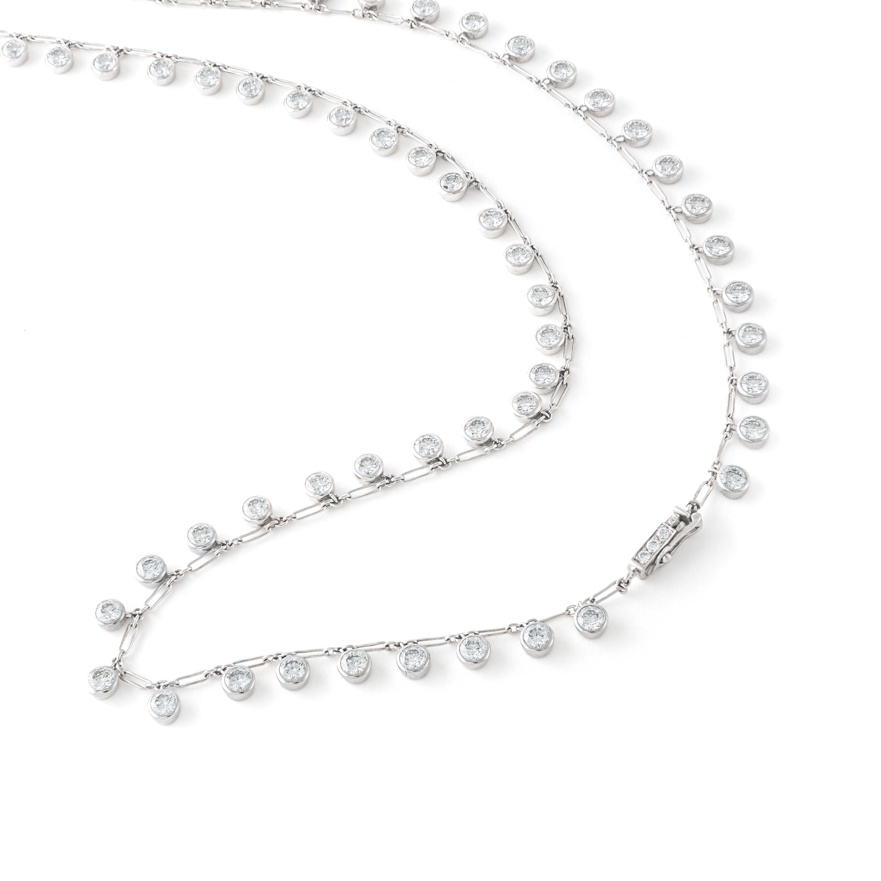 Dior Diamant und Weißgold 18k Sautoir Halskette. 
105 Diamant geschätzt etwa 11,55 Karat E-F Vvs und Weißgold. Dior.
Gesamtlänge: 25,56 Zoll (70,00 Zentimeter).