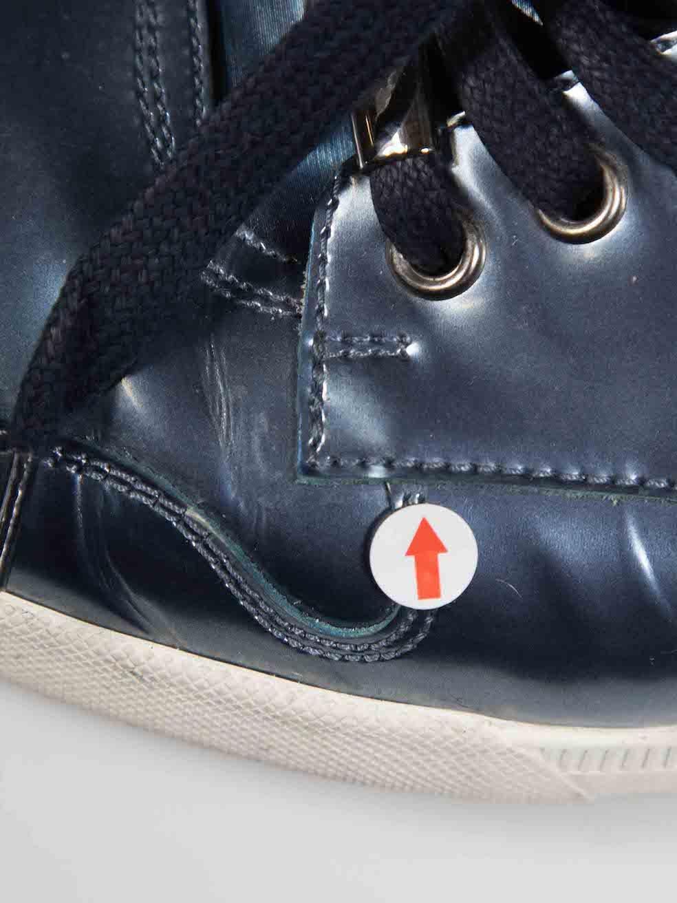 Dior Homme Blaue Lack-Hi-Top-Turnschuhe Größe IT 42 im Angebot 1