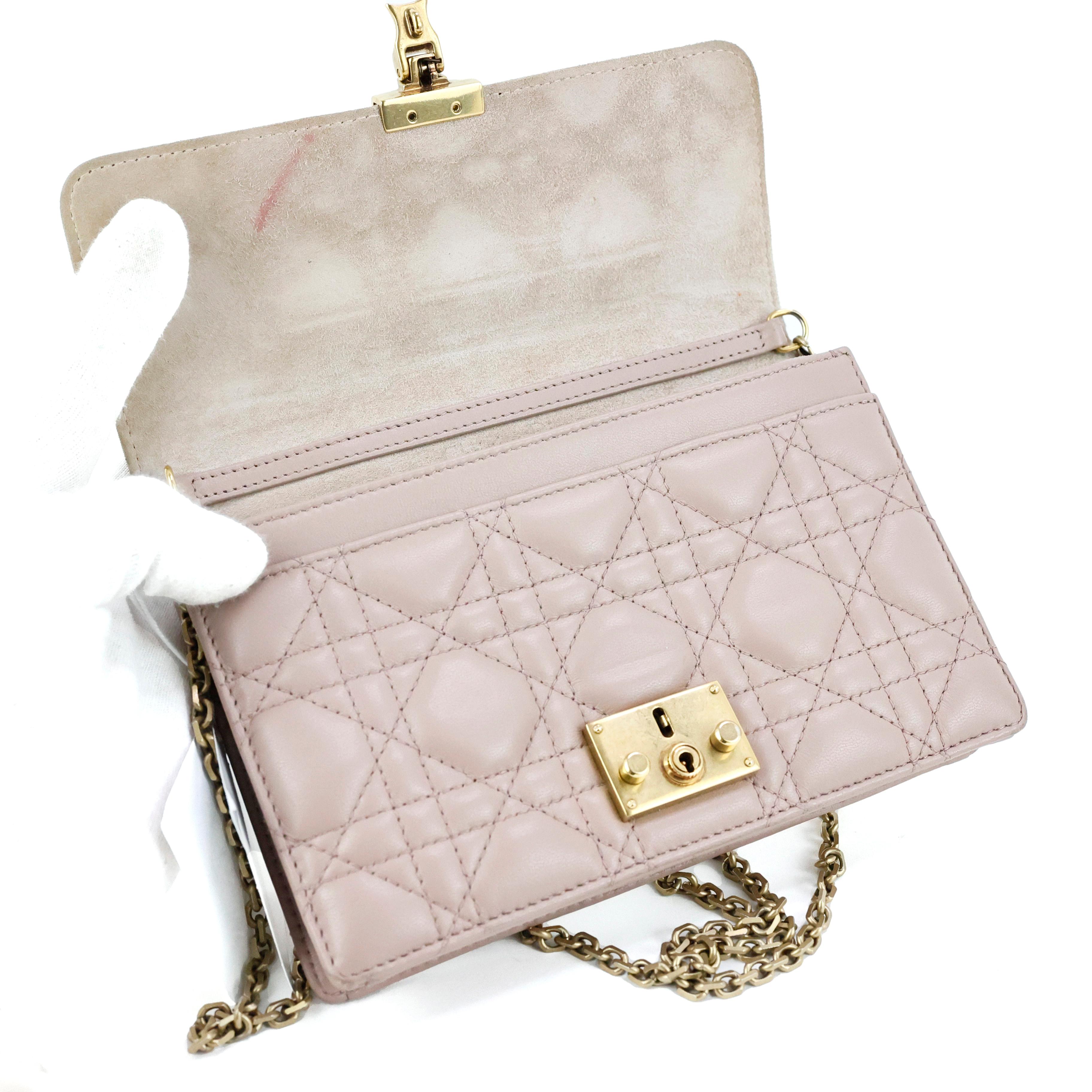 Dior DiorAddict crossbody bag in leather For Sale 3