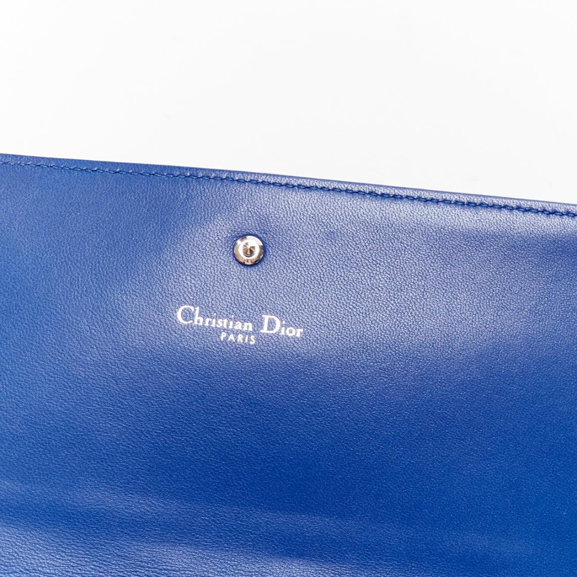DIOR Diorama Cerulean Blaues gestepptes Crossbody Wallet auf Kette Clutch Tasche im Angebot 4