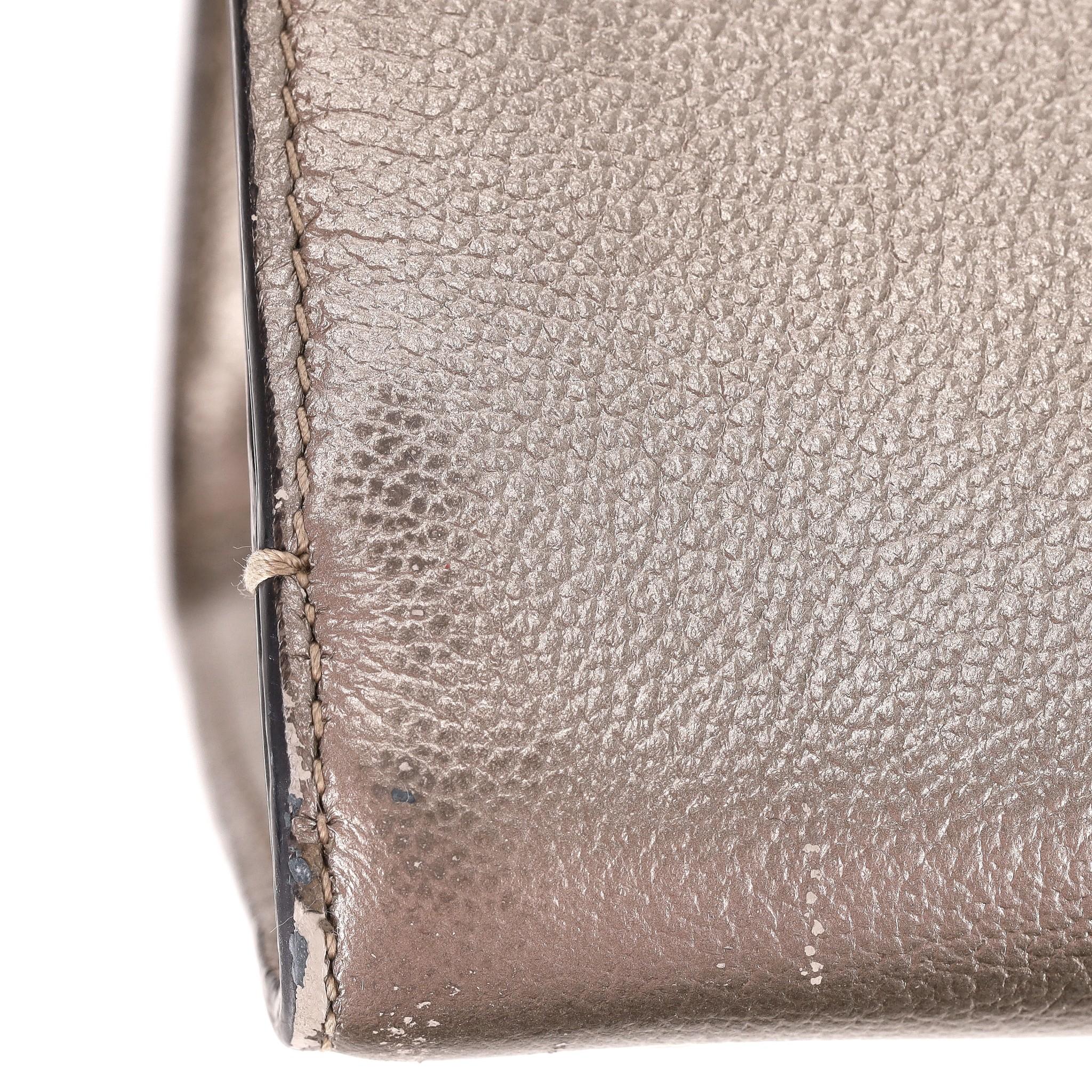 Sac à rabat moyen Dior Diorever en cuir métallisé en vente 5