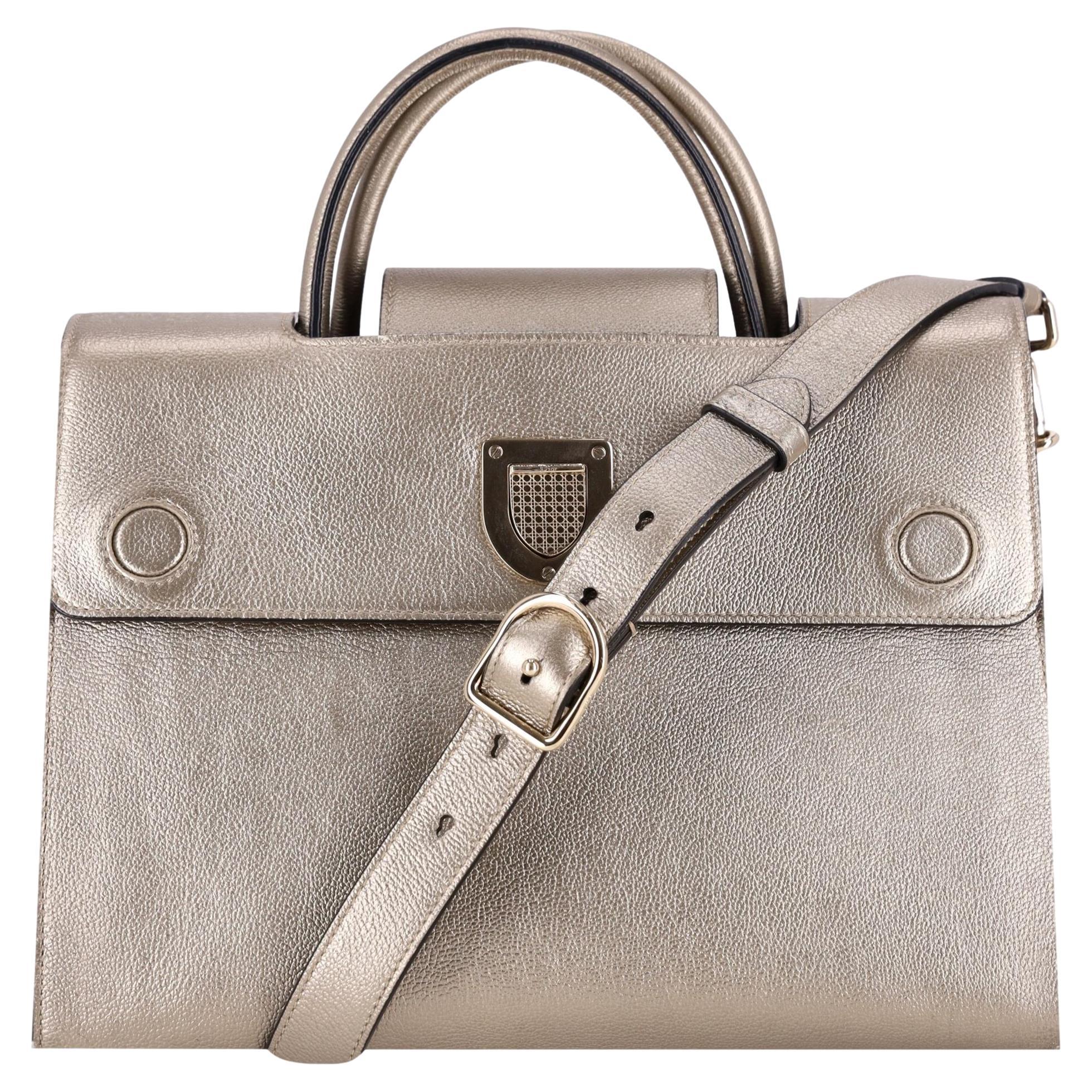 Sac à rabat moyen Dior Diorever en cuir métallisé