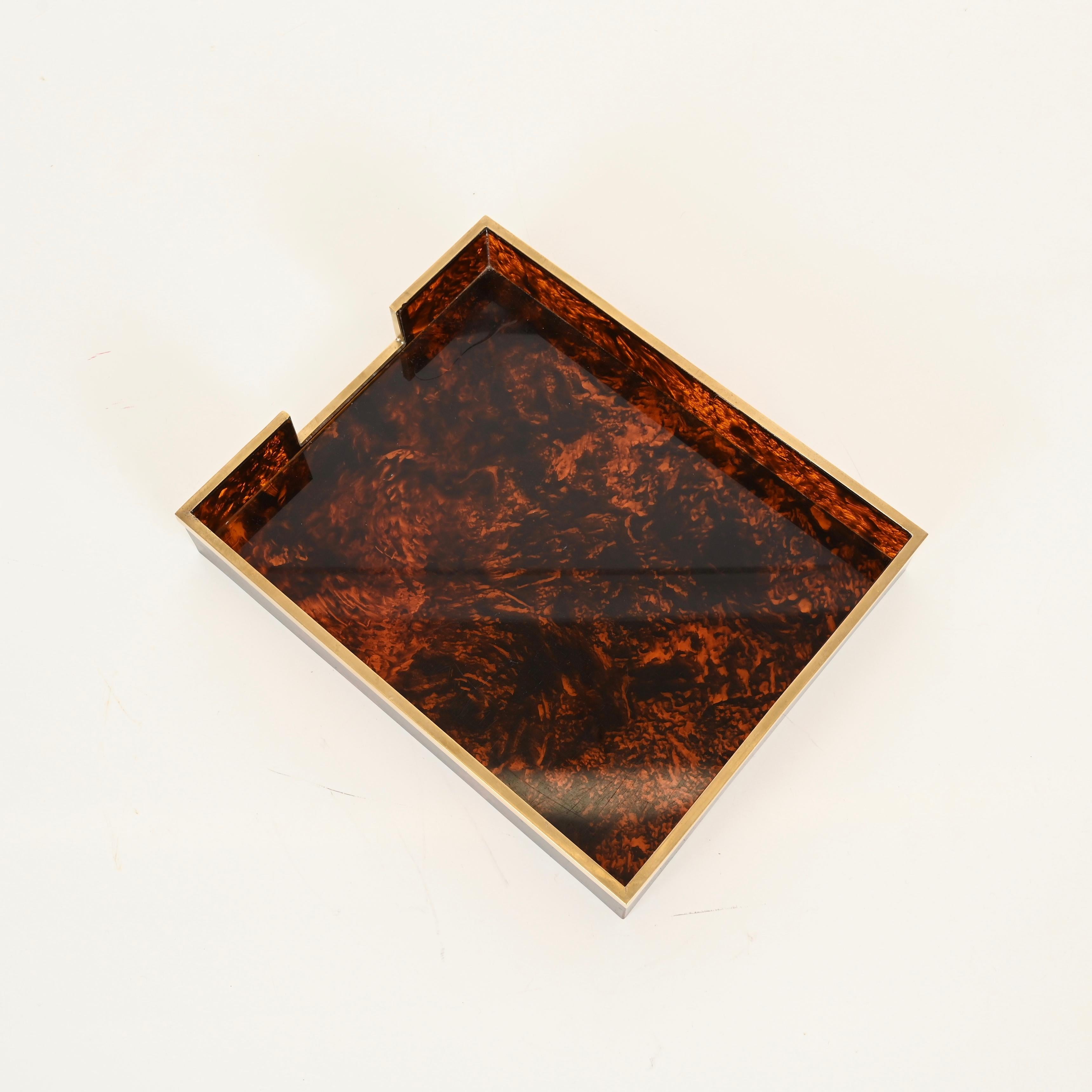 Porte-documents ou porte-revues Dior en lucite écaille et laiton, Italie, années 1970 en vente 4
