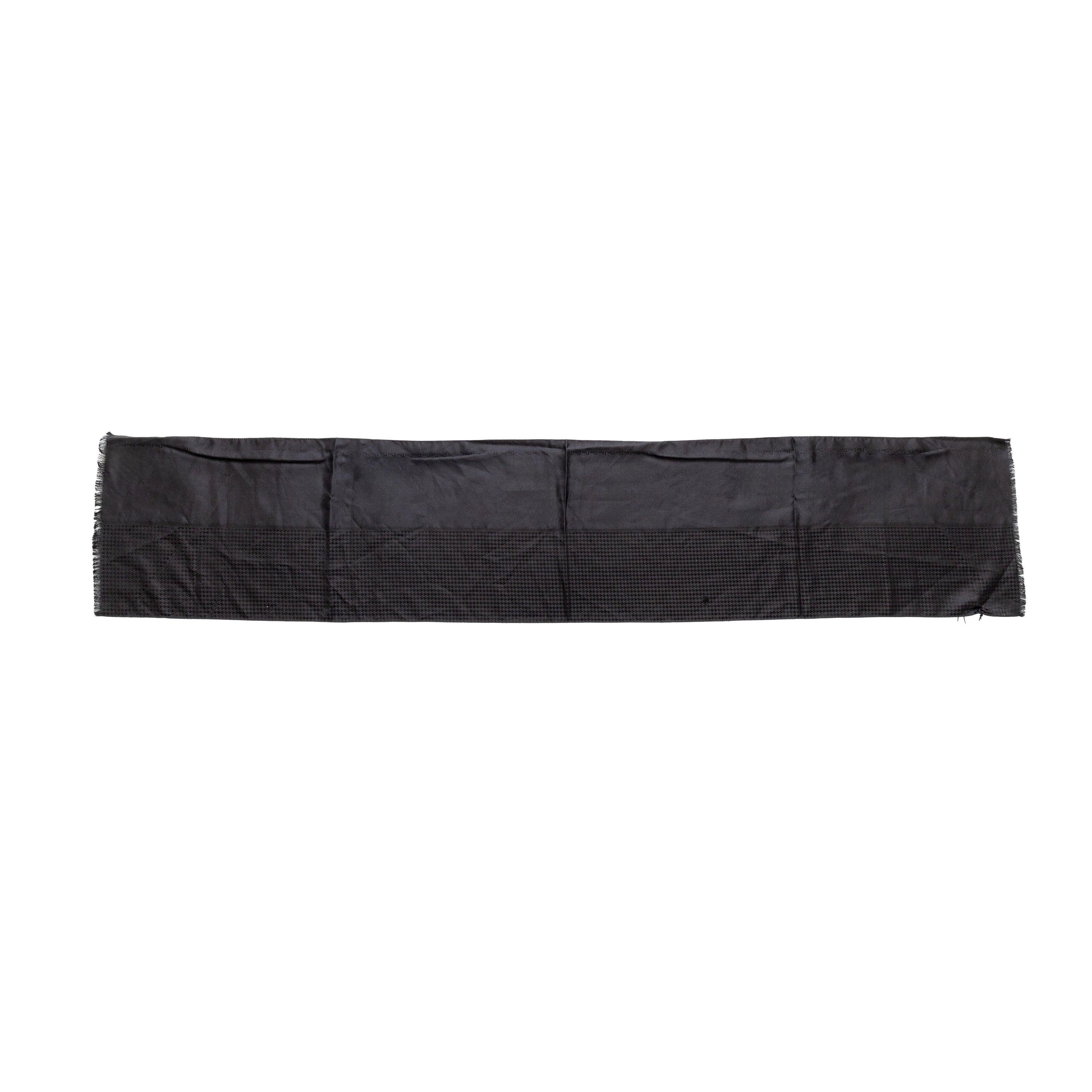 Black Dior Duo Pattern Scarf - '20s For Sale