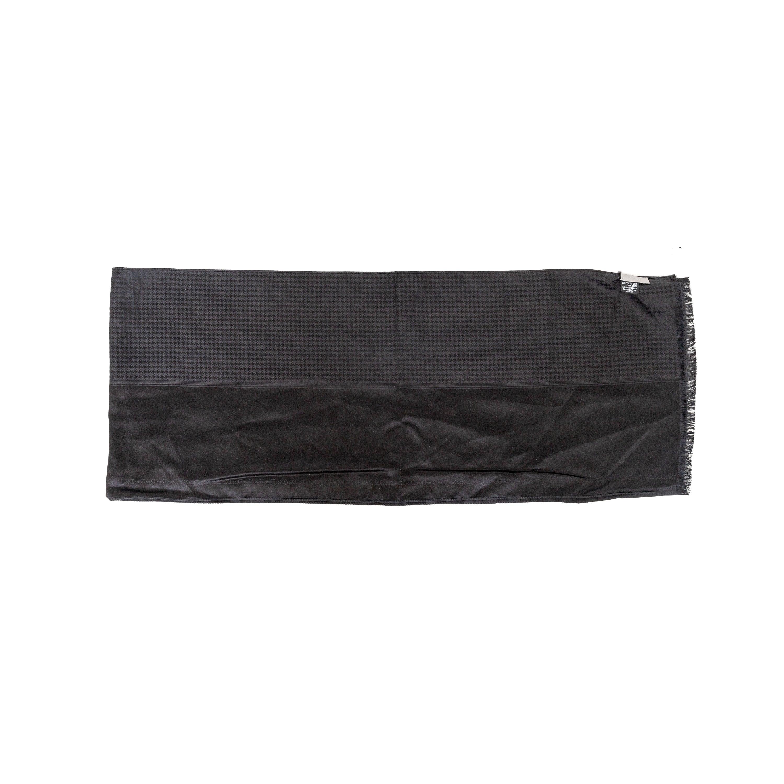 Women's Dior Duo Pattern Scarf - '20s For Sale