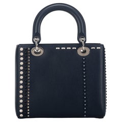 Dior - Sac Lady Dior embelli bleu marine, taille moyenne