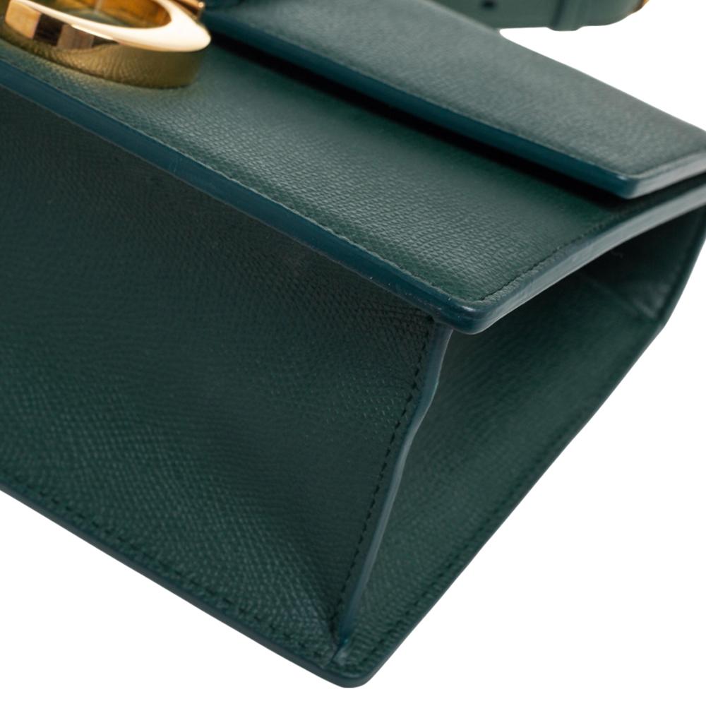 Dior Borsa a tracolla Montaigne 30 Flap in pelle verde smeraldo In condizioni buone a Dubai, Al Qouz 2