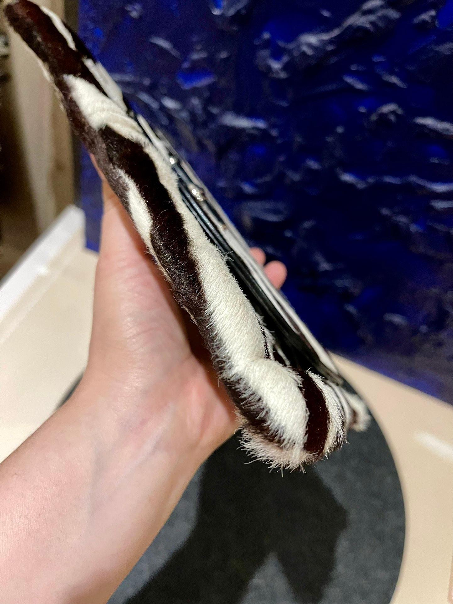 Dior Pochette a busta in pelle di vitello stile pony con stampa zebrata, hardware argento in vendita 4