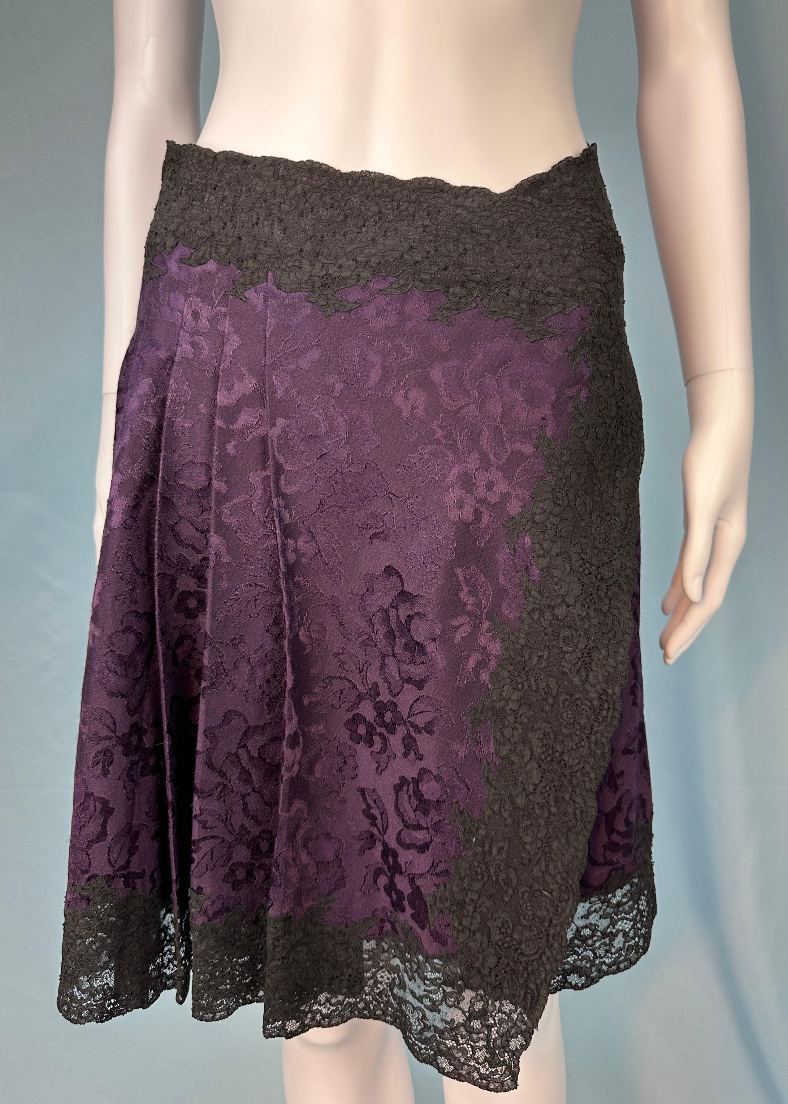 Women's Dior Fall 1998 Purple Silk Brocade and Lace Skirt & Jacket Set For Sale
