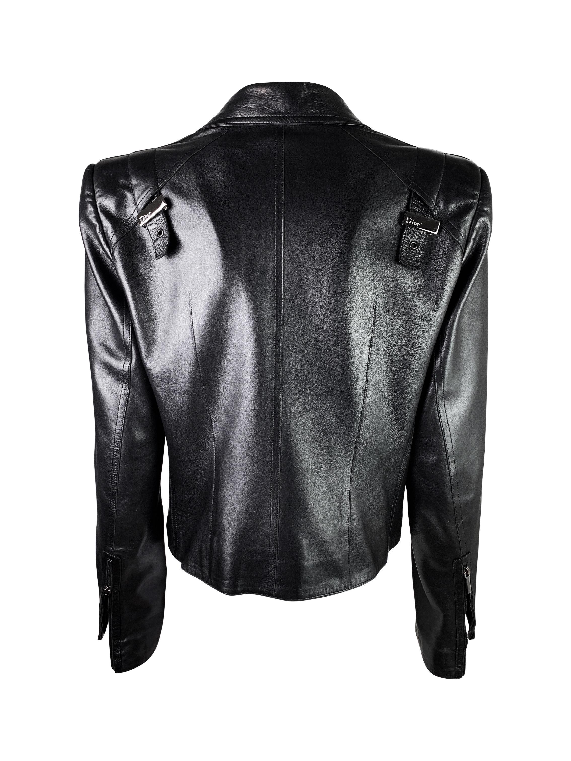 An incredible lambskin blazer with signature for the collection leather belts and small LOGO metal plates on the back.

Size FR 42, fits like M/L, please rely on the measurements (flat lay on one side):

Shoulder to shoulder - 43,5 cm (17 in)
Armpit