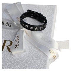 Dior Fall 22 bracelet with eylets in black leather runway