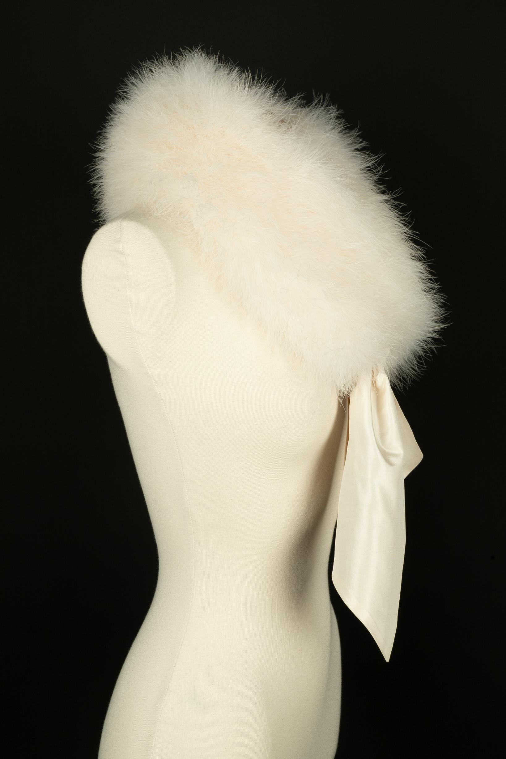 Beige Dior feather stole For Sale