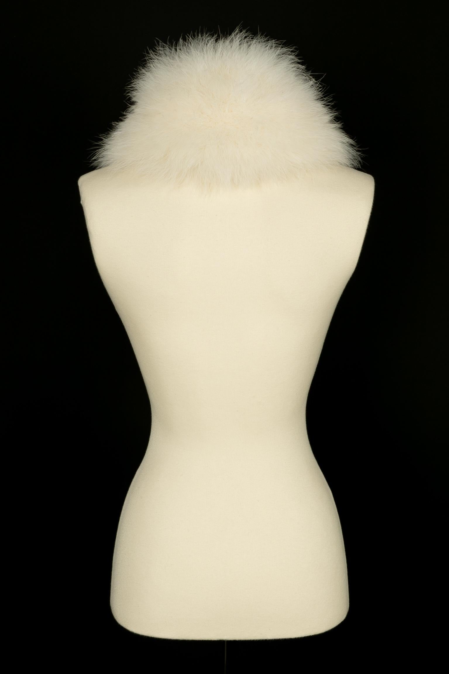 Dior feather stole In Excellent Condition For Sale In SAINT-OUEN-SUR-SEINE, FR