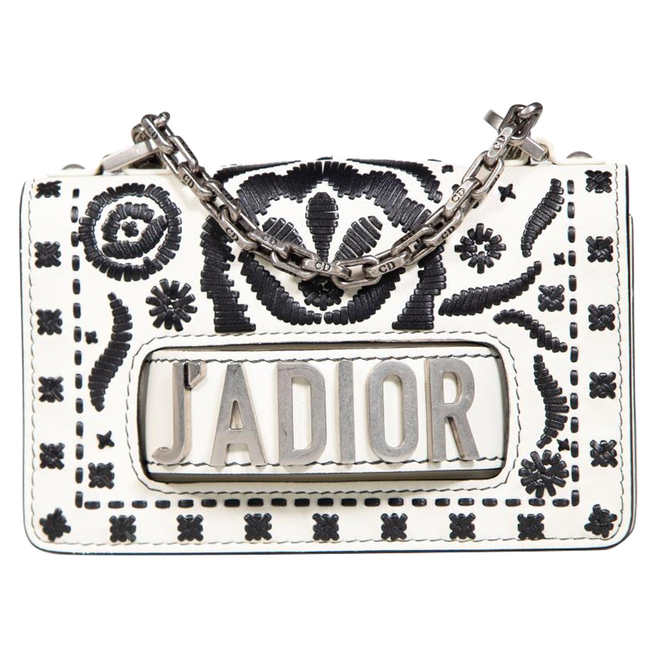 Dior Floral Embroidered J
adior Mini Flap Bag