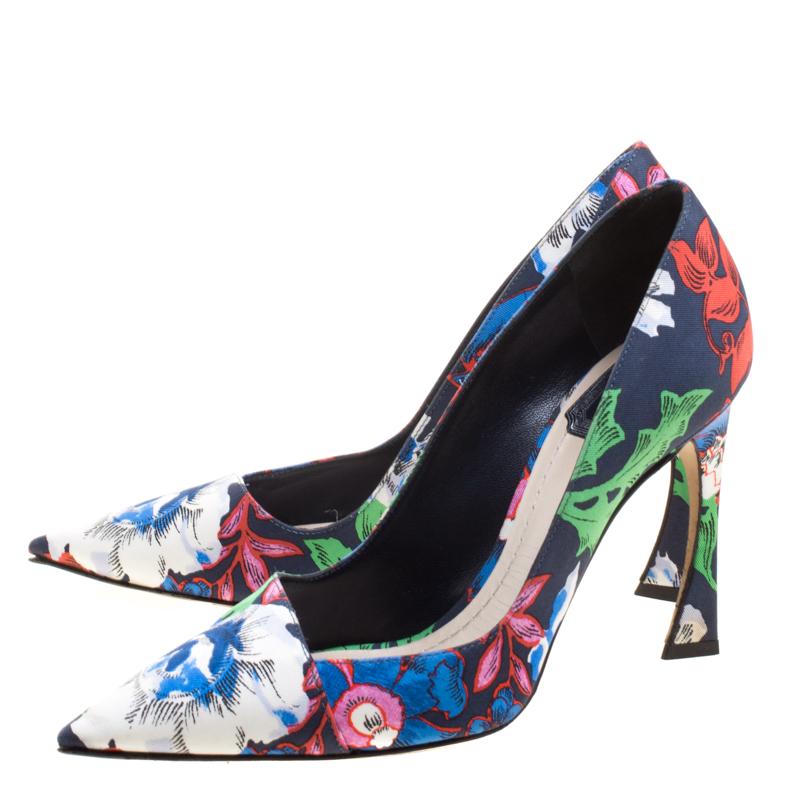 Dior Floral Printed Canvas Pointed Toe Pumps Size 37 2