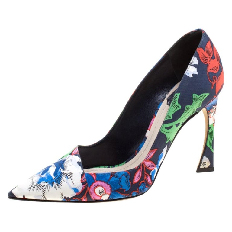 Dior Floral Printed Canvas Pointed Toe Pumps Size 37 For Sale at 1stDibs
