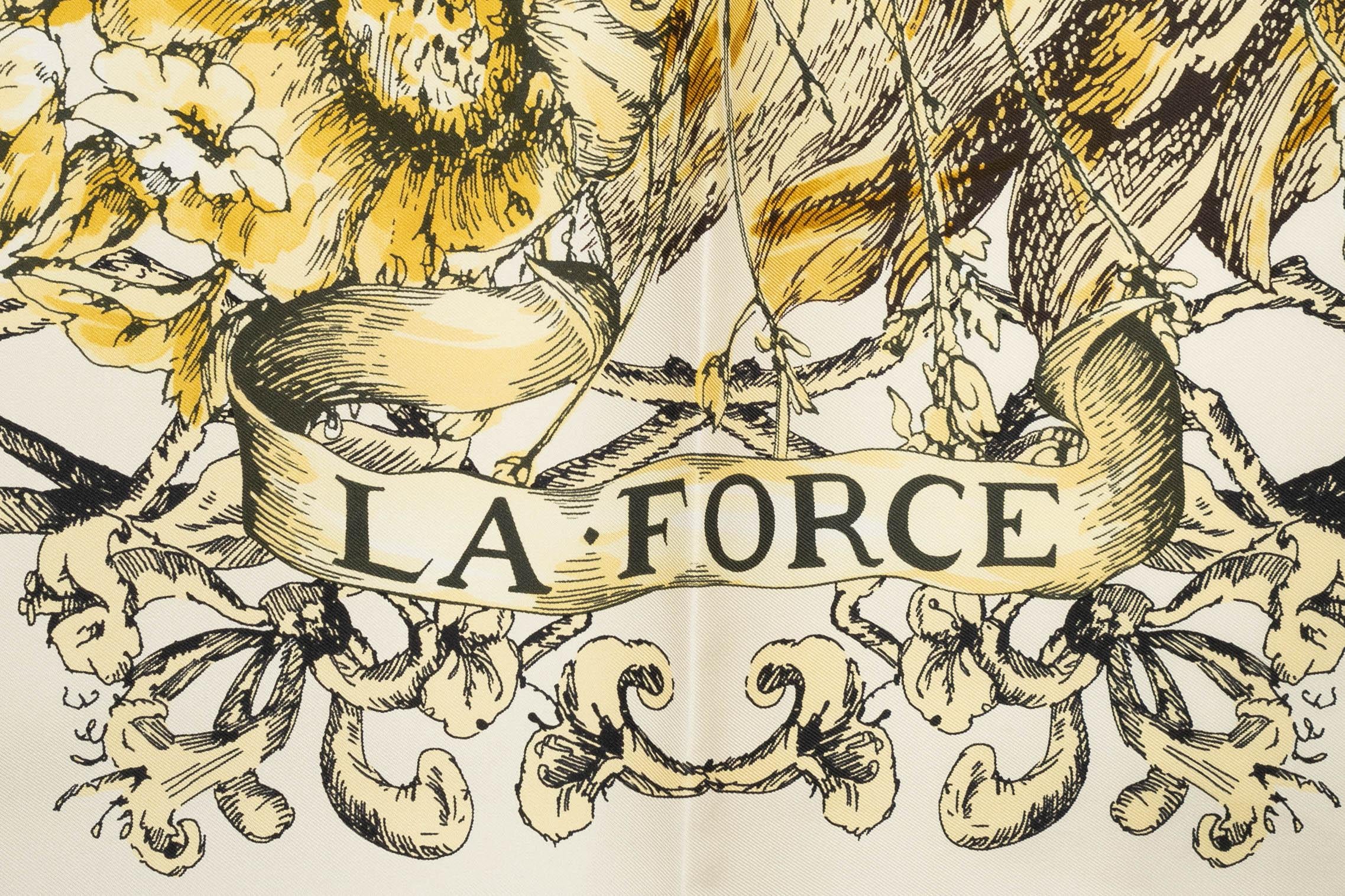 Foulard / sciarpa 'Strength' di Dior In condizioni ottime in vendita a SAINT-OUEN-SUR-SEINE, FR