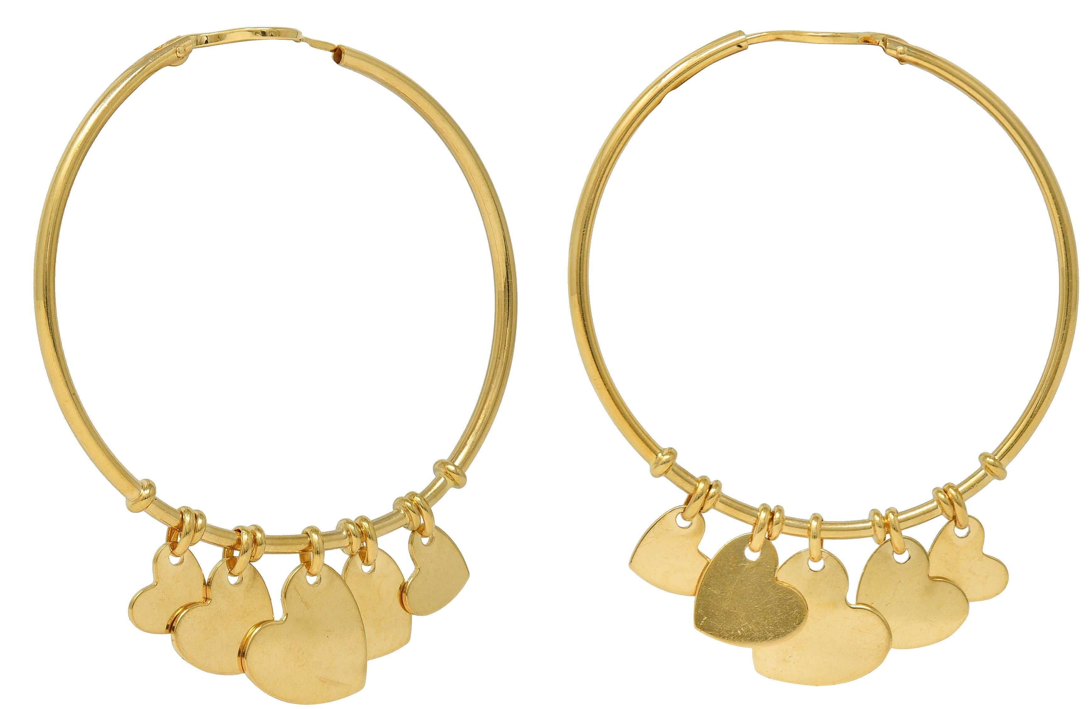 Pendientes de aro Dior French 18 Karat Yellow Gold Vintage Cœur Léger Heart Charm en Excelente estado para la venta en Philadelphia, PA