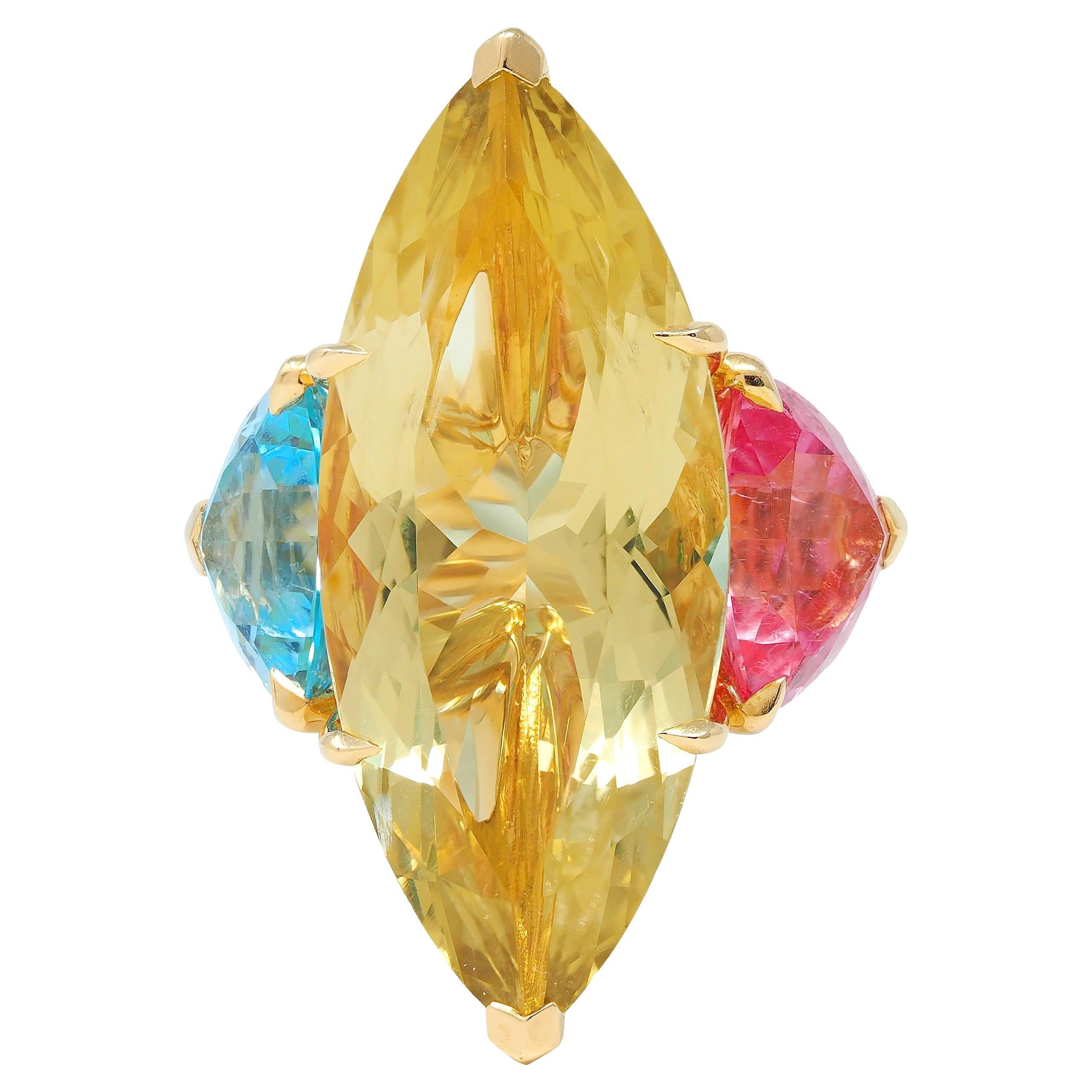 Anello cocktail con tre pietre in oro 18 carati con tormalina e quarzo limone francese Dior in vendita