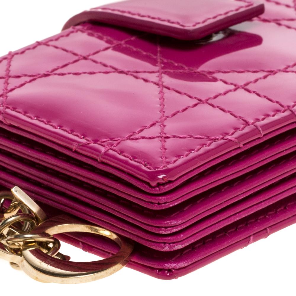 Dior Fuchsia Cannage Patent Leather Lady Dior Gusset Card Case In Good Condition In Dubai, Al Qouz 2