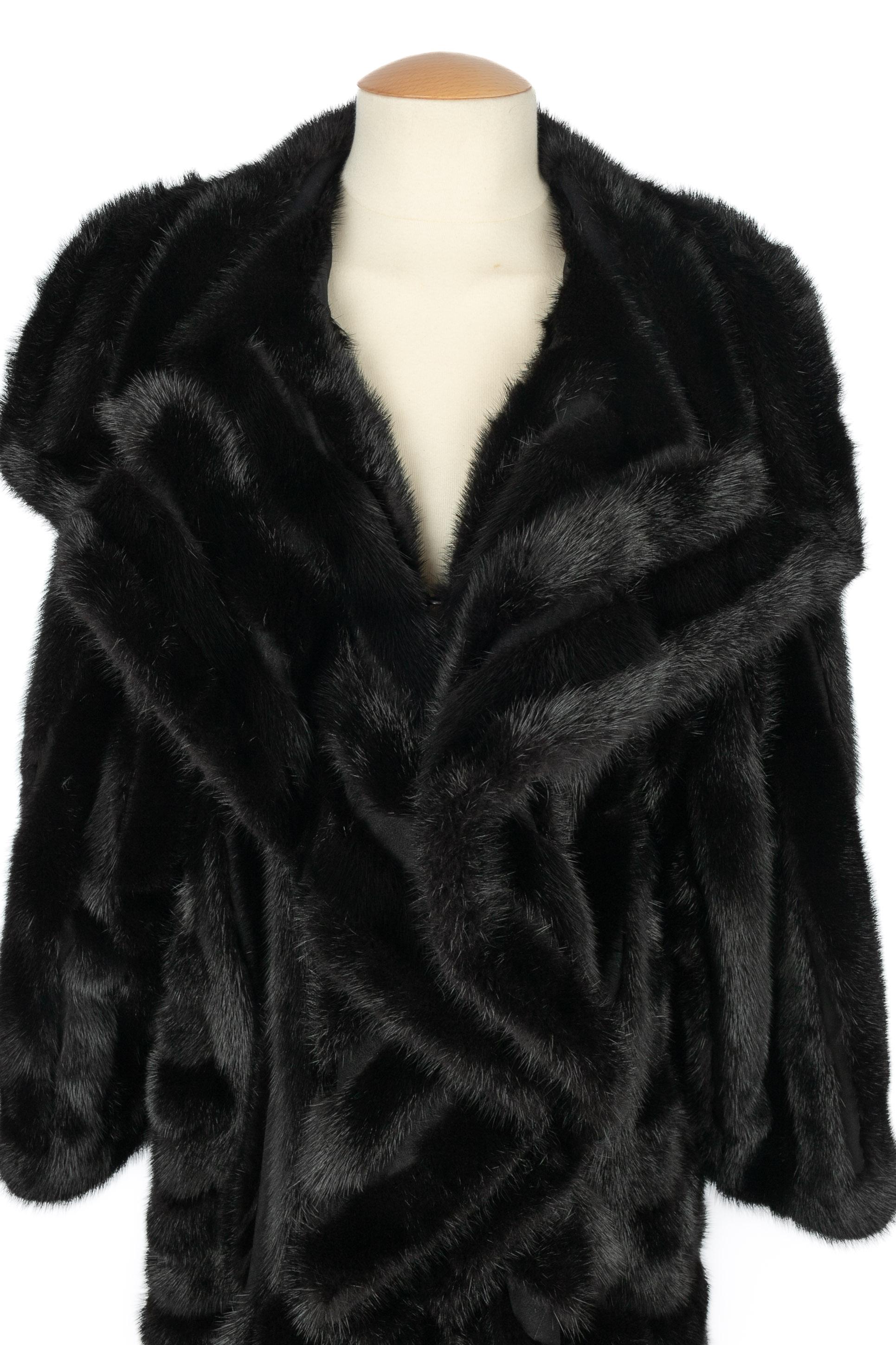 Dior fur coat For Sale 3