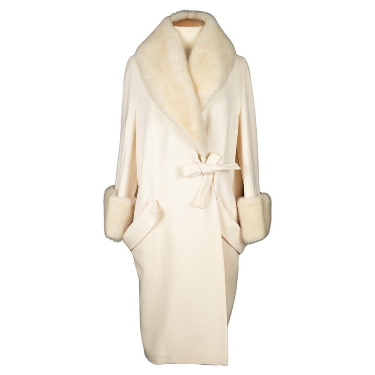 Manteau de fourrure Dior sur 1stDibs France