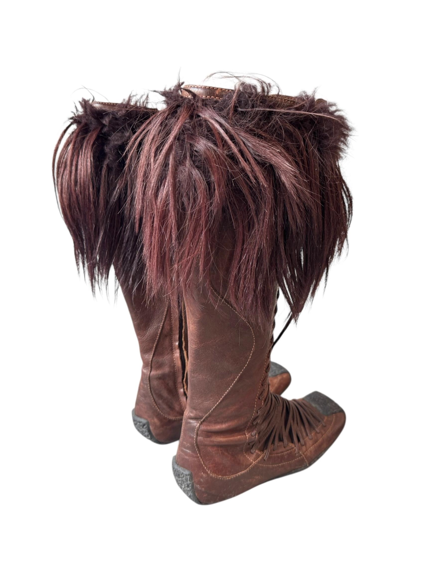 De las mujeres DIOR fw2002 BY GALLIANO BOTAS CON ENCAJE DE CUERO Y PELO MARRON en venta