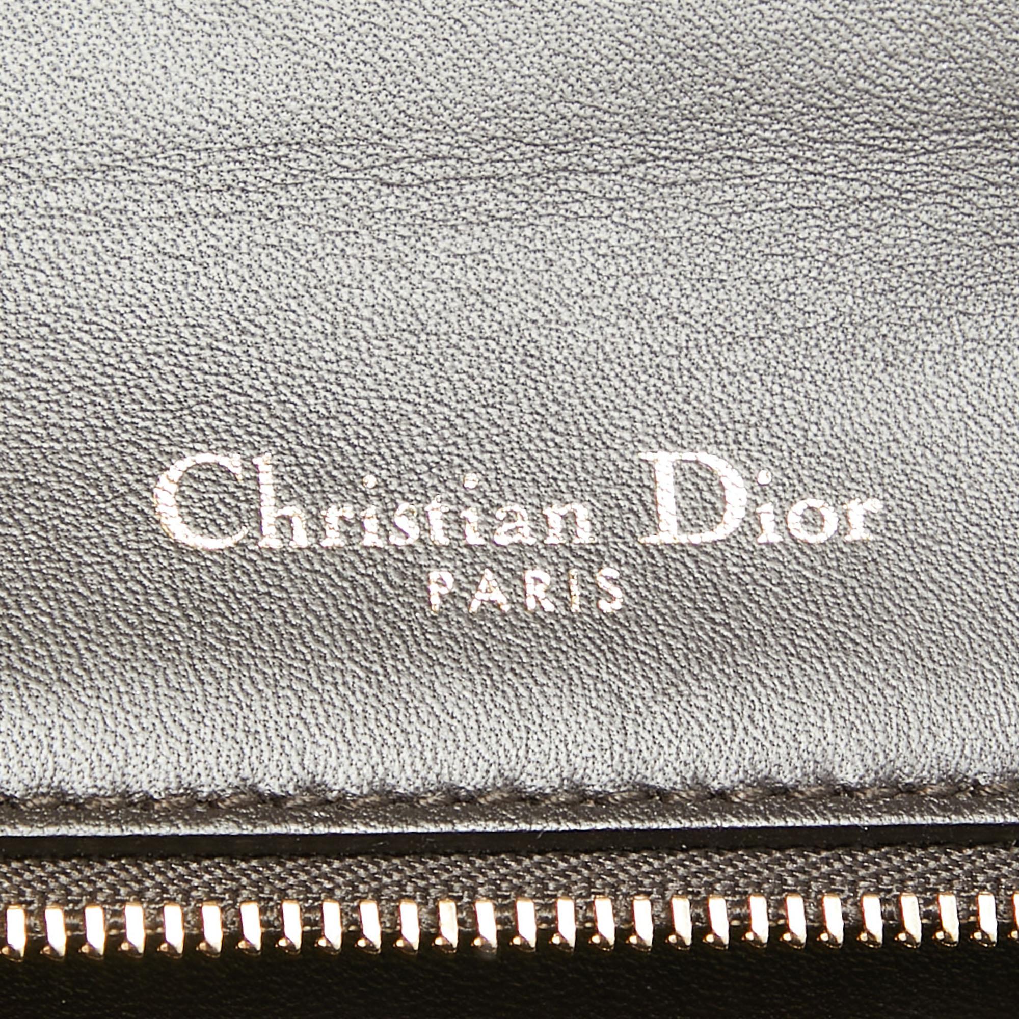 Dior Gold/Dark Brown Ombre Patent Leather Large Diorama Shoulder Bag en vente 4
