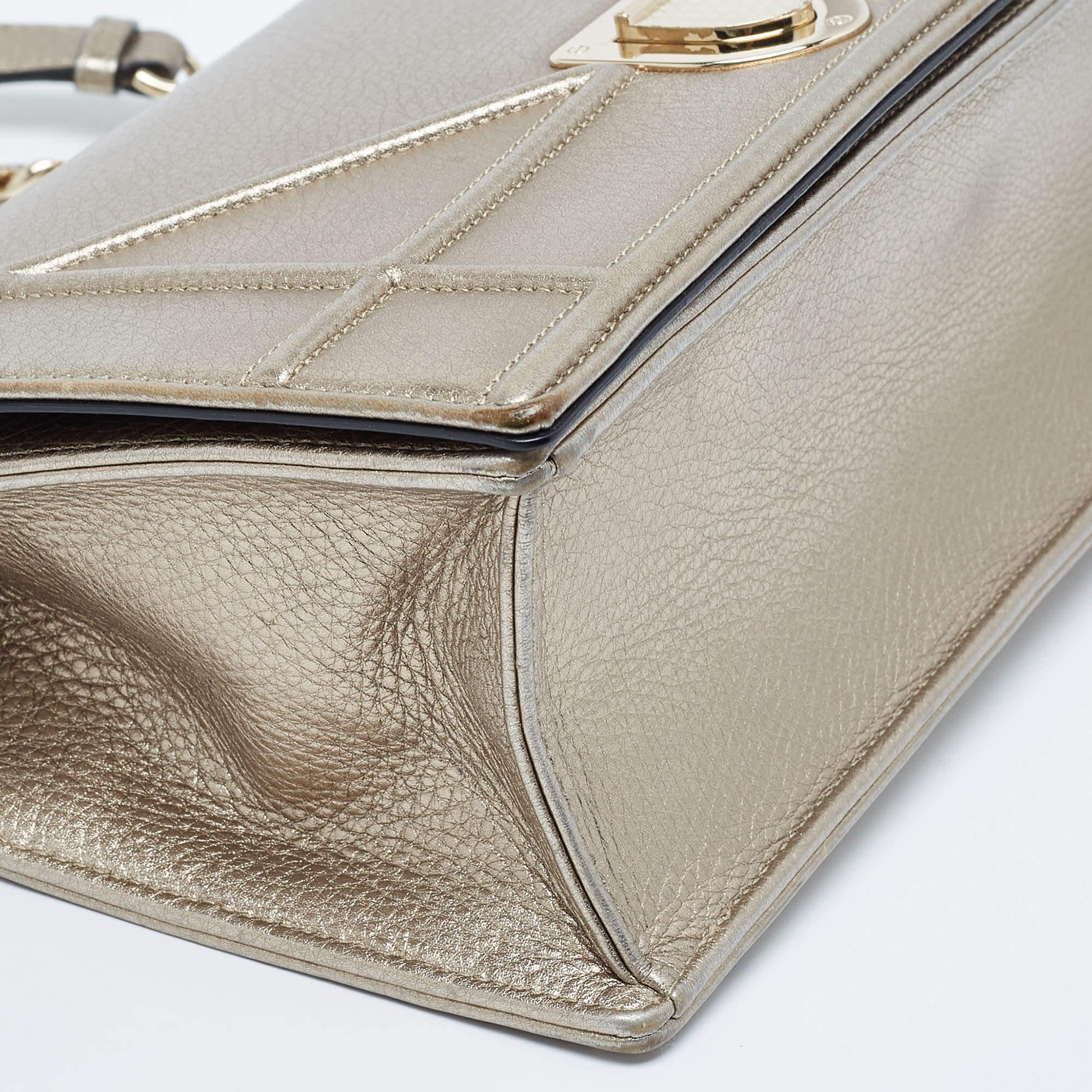Women's Dior Gold Leather Medium Diorama Flap Shoulder Bag For Sale