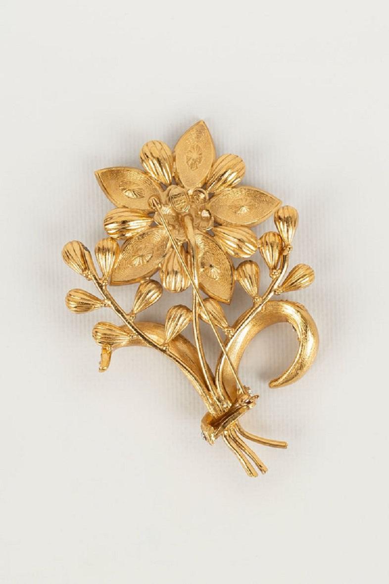 Dior Gold Metal and Rhinestone Brooch Symbolizing a Flower For Sale 1
