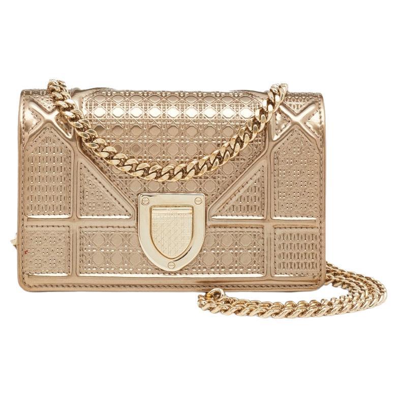 Chanel Gold Leather Kisslock Pouch Crossbody Chain Bag 855cas49